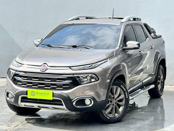 FIAT TORO 2.0 16V TURBO DIESEL RANCH 4WD AT9 FIAT TORO 2.0 16V TURBO DIESEL RANCH 4WD AT9